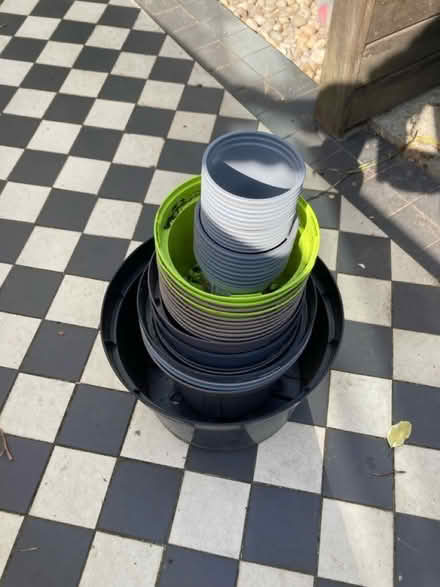 Photo of free Plastic plant pots (Crouch End N8) #1