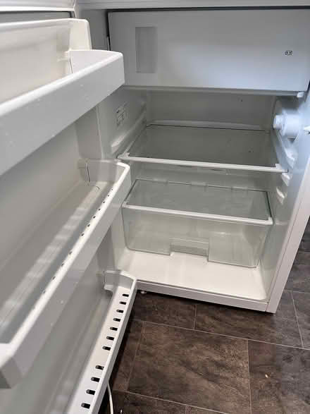 Photo of free Fridge with icebox (S5 Shiregreen) #2