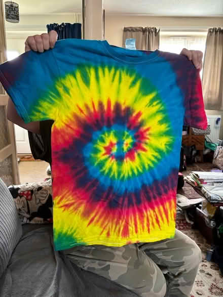 Photo of free Child’s tie dye T-shirt (Abbots Langley WD5) #2