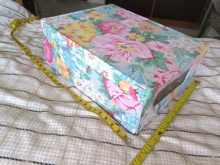 Photo of free storage box floral vinyl coated (Addiscombe CR0) #3