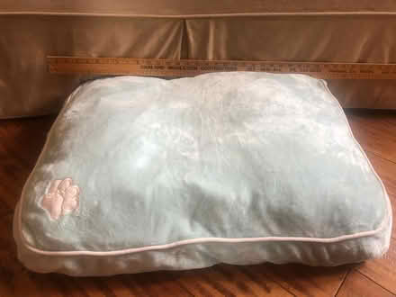 Photo of free Pet bed (Sunnyvale near Wolfe and Reed) #1