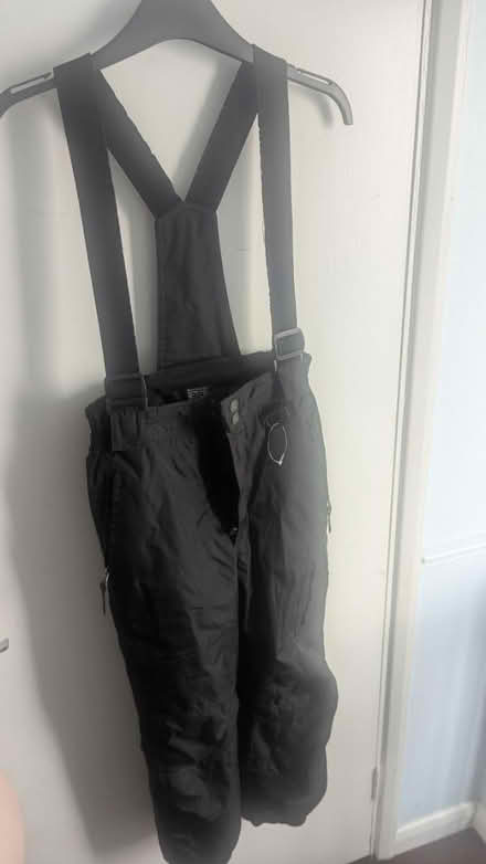 Photo of free Ski salopettes (child's) (Harold Hill RM3) #1