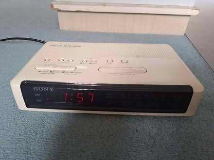Photo of free Sony "Dream Machine" clock radio (Stargate NE40) #2
