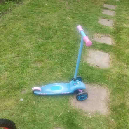 Photo of free Child's scooter (Orpington BR6) #2