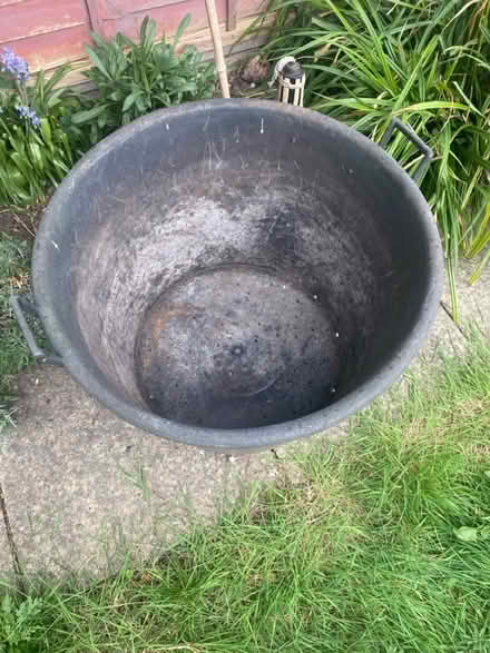 Photo of free Large tub (TW7 5BU) #2