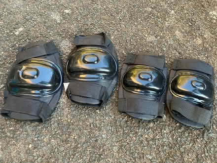 Photo of free Kids Skate pads (ME1) #1