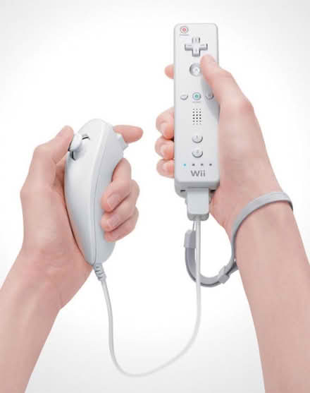 Photo of Wii controller with nunchuk (Paisley PA3) #1