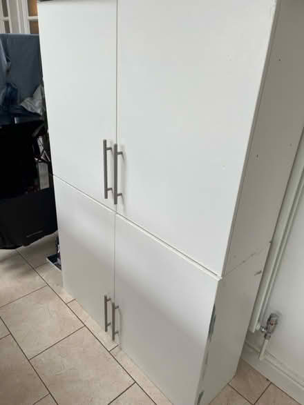 Photo of free Various white Howdens units (OX28 Witney) #1