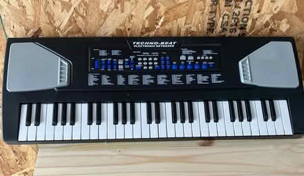 Photo of free Small battery operated keyboard (Berks County - Oley) #1