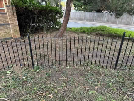 Photo of free Fence needs to be dismantled (CR0 5DY) #2
