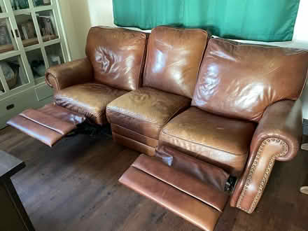 Photo of free Leather recliner sofa - in great condition (Latchingdon CM3) #2