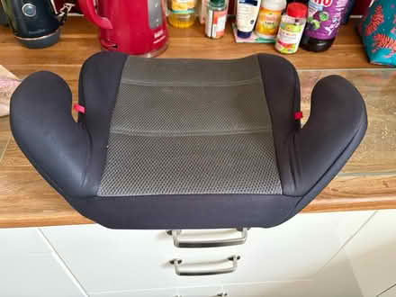 Photo of free Child car booster seat (Wilmslow SK9) #2