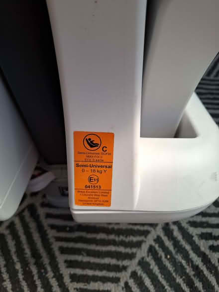 Photo of free Britax Max-Fix Car Seat (TN25) #3