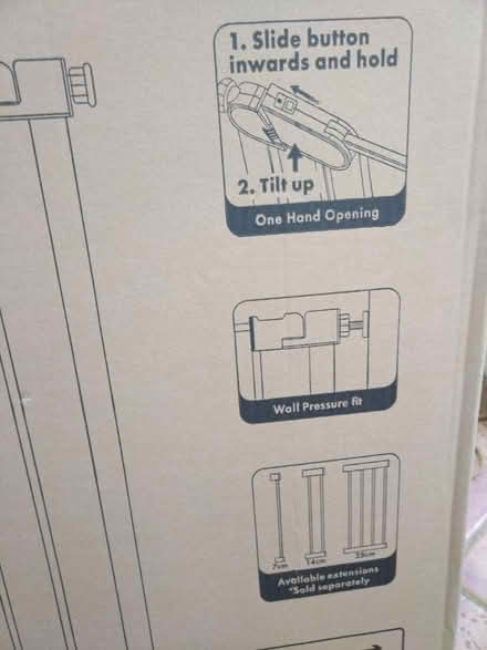 Photo of free White pet gate (North Abingdon) #4