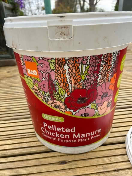 Photo of free Chicken manure pellets (Harpenden AL5) #1