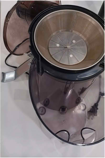 Photo of free Hamilton Beach Juice Extractor (Bed-stuy) #2
