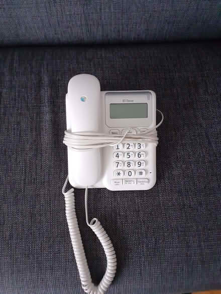 Photo of free Corded telephone with handset (Wandsworth Common SW12) #1