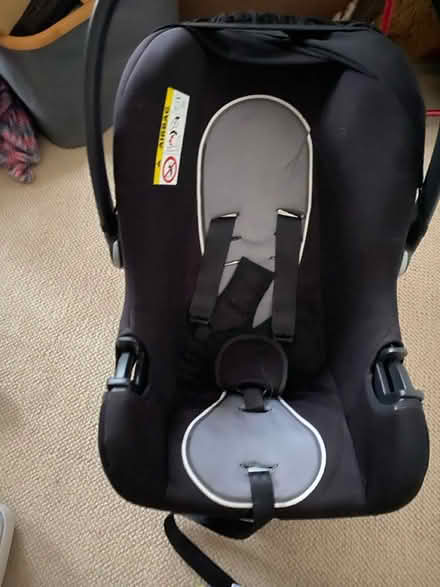 Photo of free Baby car seat (GU9) #1