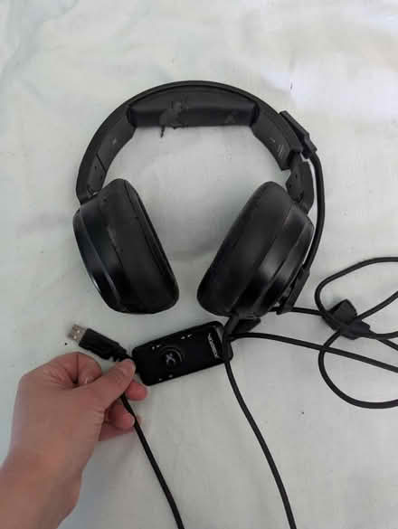 Photo of free Xiberia v20 wired gaming headset (Sevenoaks TN14) #1