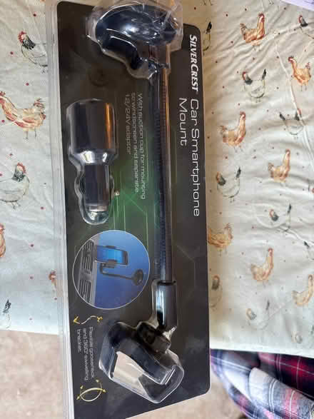 Photo of free Car smartphone mount (new) (Croydon/West Wickham) #1