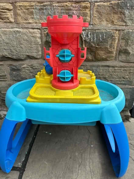 Photo of free Small sand/water table (Crookes S10) #1