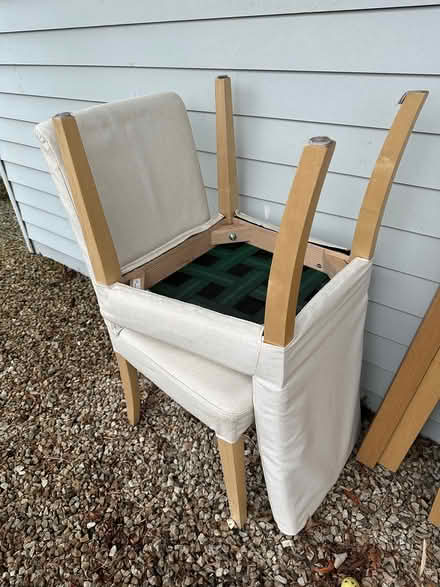 Photo of free ExtendableTable & 6 Chairs (Dublin South) #3