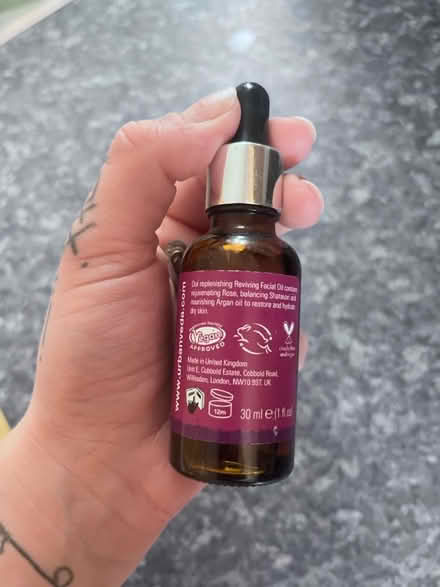 Photo of free Face oil (Hove) #2