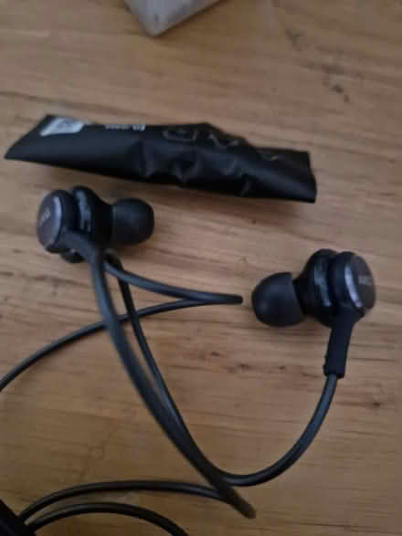 Photo of free Wired earbuds (N15 Seven Sisters) #2