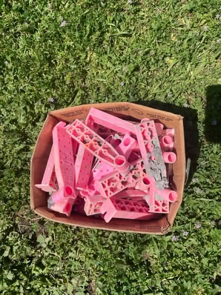Photo of free foundation bolt holders (El Camino/shoreline/Miramonte) #1