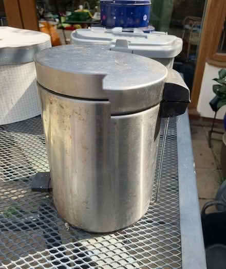 Photo of free small kitchen bin (Eynsham OX29) #1
