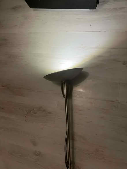 Photo of free Floor lamp 185cm height (Hanworth Park TW13) #4