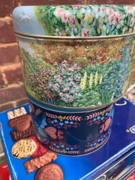 Photo of free Collection of tins and tubs (AL2 / SG6) #3