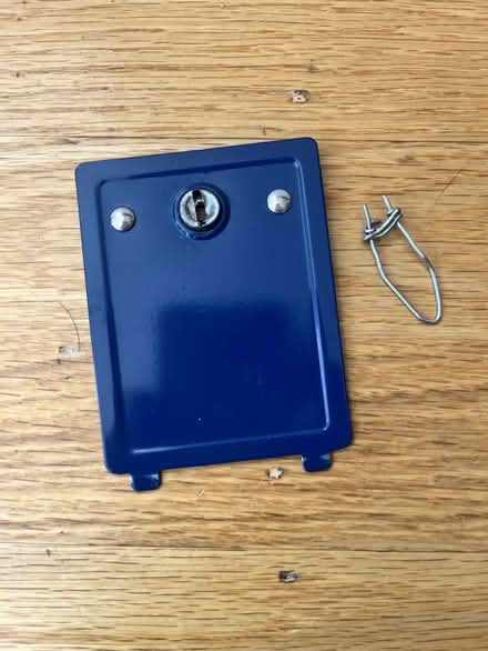 Photo of free USPS metal mailbox PIGGY BANK (Lawrence Expwy & Monroe Street) #4