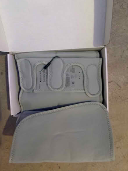 Photo of free Plasma flow like new (Yorktown) #3