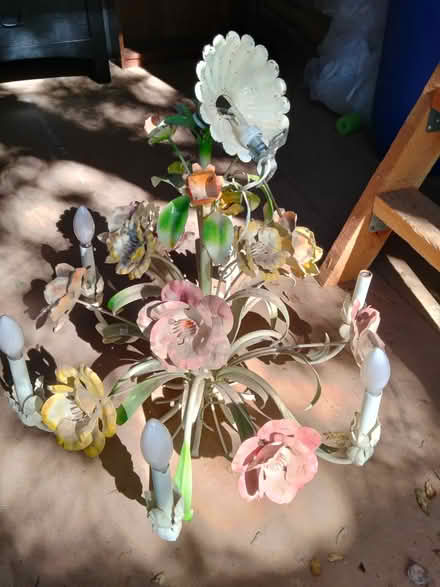 Photo of free 2 chandeliers (San Marcos) #2