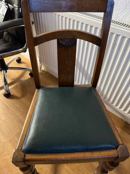 Photo of free 4x chairs (Par) #1
