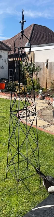 Photo of free Garden obelisk (Normandy, GU3) #1