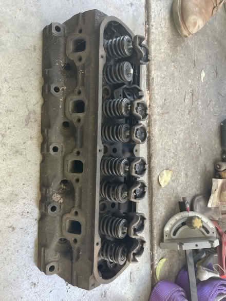 Photo of free cylinder head (El Camino/shoreline/Miramonte) #2