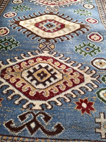 Photo of free Unused, patterned rug. 140 x 200cm. (Oakdale BH15) #1