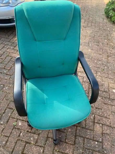 Photo of free Green computer chair (AL2 / SG6) #2
