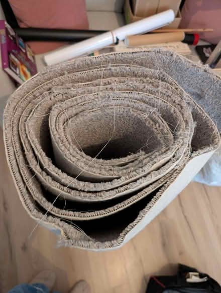 Photo of free Spare grey carpet (G31 Glasgow) #2