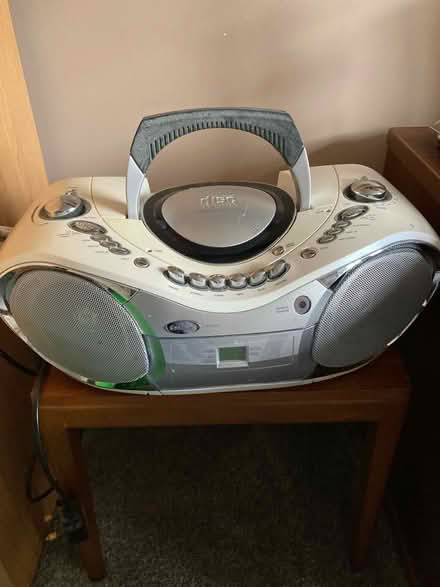Photo of free Stereo- cd not working (Howhlill Quarries HG2) #1