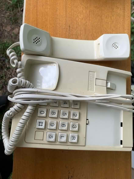 Photo of free Old landline phone (AL2 / SG6) #1