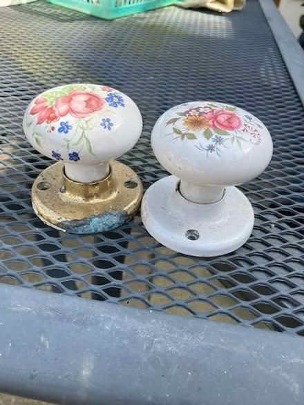 Photo of free china door handles (Eynsham OX29) #1
