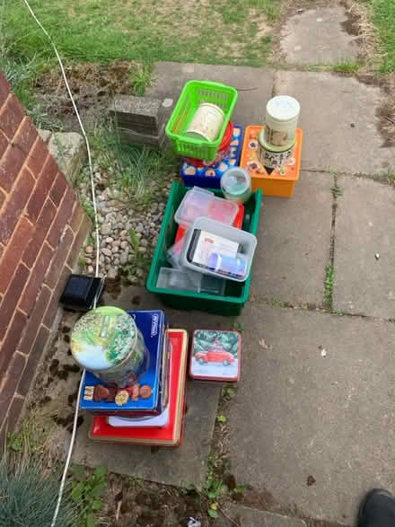 Photo of free Collection of tins and tubs (AL2 / SG6) #2