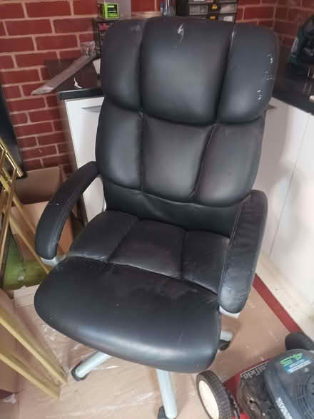 Photo of free Desk chair (IP5) #1