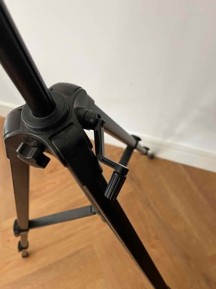 Photo of free Camera tripod Velbon Ef-61 (Crouch End / Stroud Green N8) #4