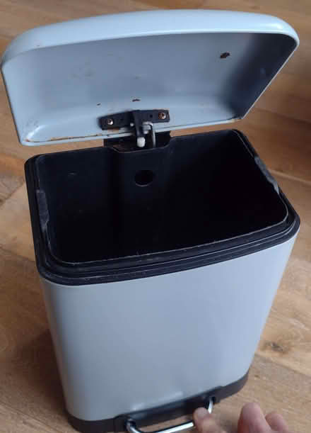 Photo of free 6 litre pedal bin (Chippenham SN14) #1