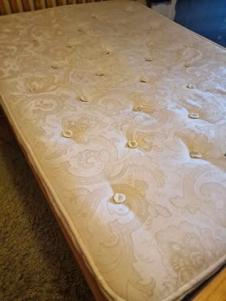 Photo of free Sprung Slumber Pocket Supreme Standard Double Mattress (Linden GL1) #1