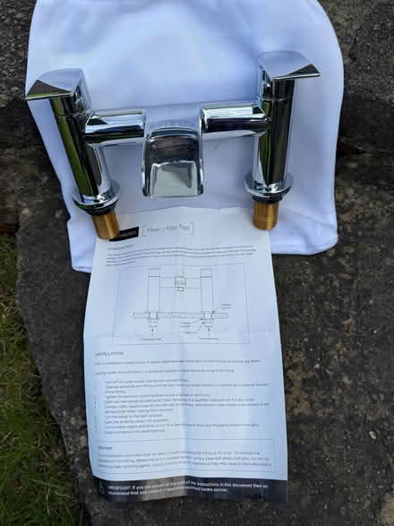 Photo of free Chrome Bath 2-into-1 Mixer Tap - Virtually New (Spring Park CR0) #1